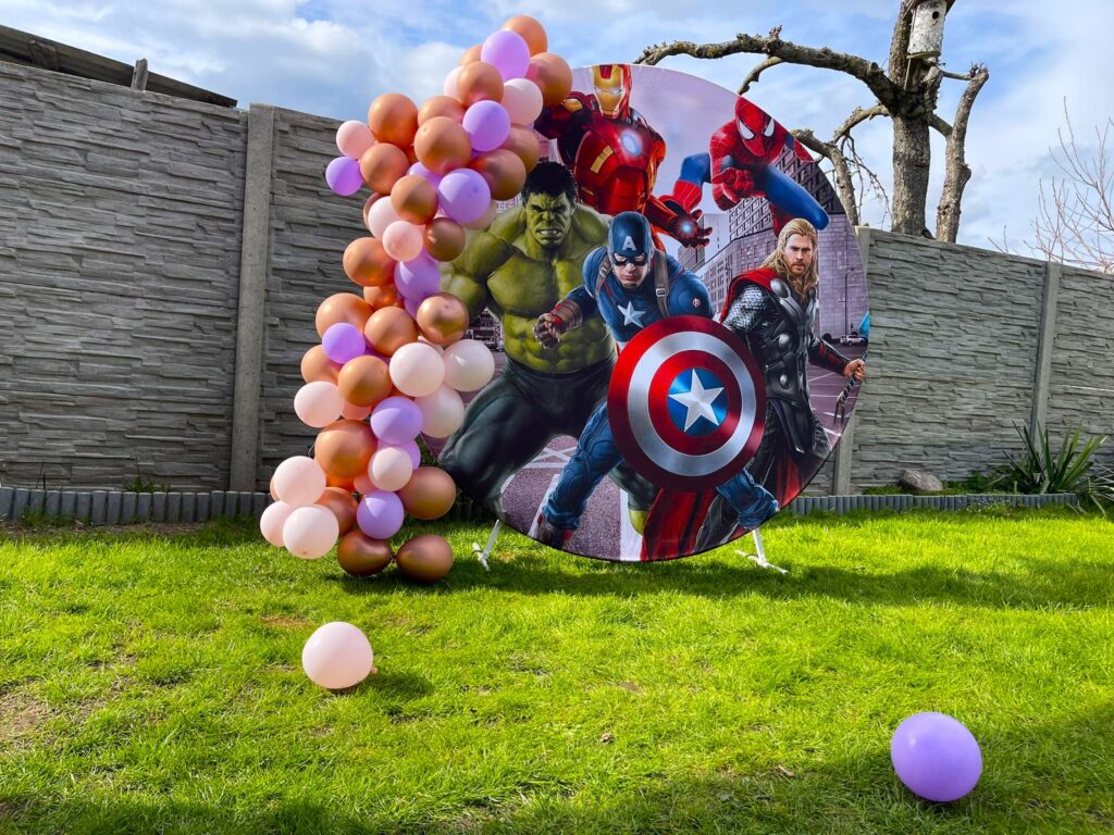 Balionų arkos ir fotosienelių nuoma Šiauliuose