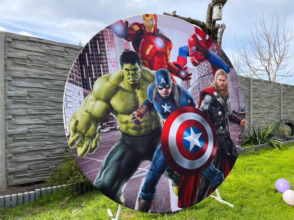 Balionų arkos ir fotosienelių nuoma Šiauliuose