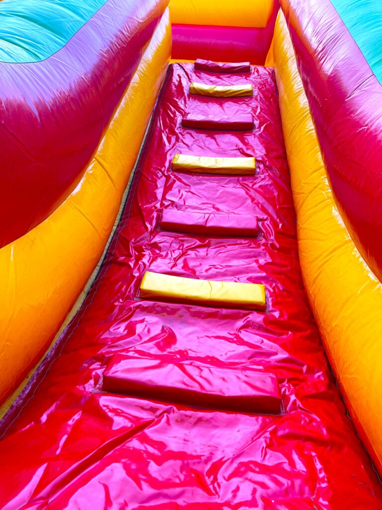 Batutų nuoma Šiauliuose. Pristatome! Visoms jūsų šventėms - linksmybės -garantuotos!